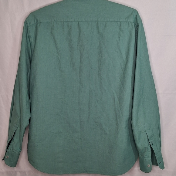 Untuckit LS Button Down size XL - Picture 11 of 12